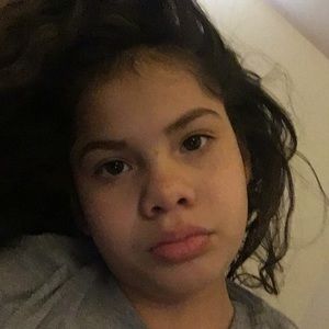 Meet your Posher, Ariella